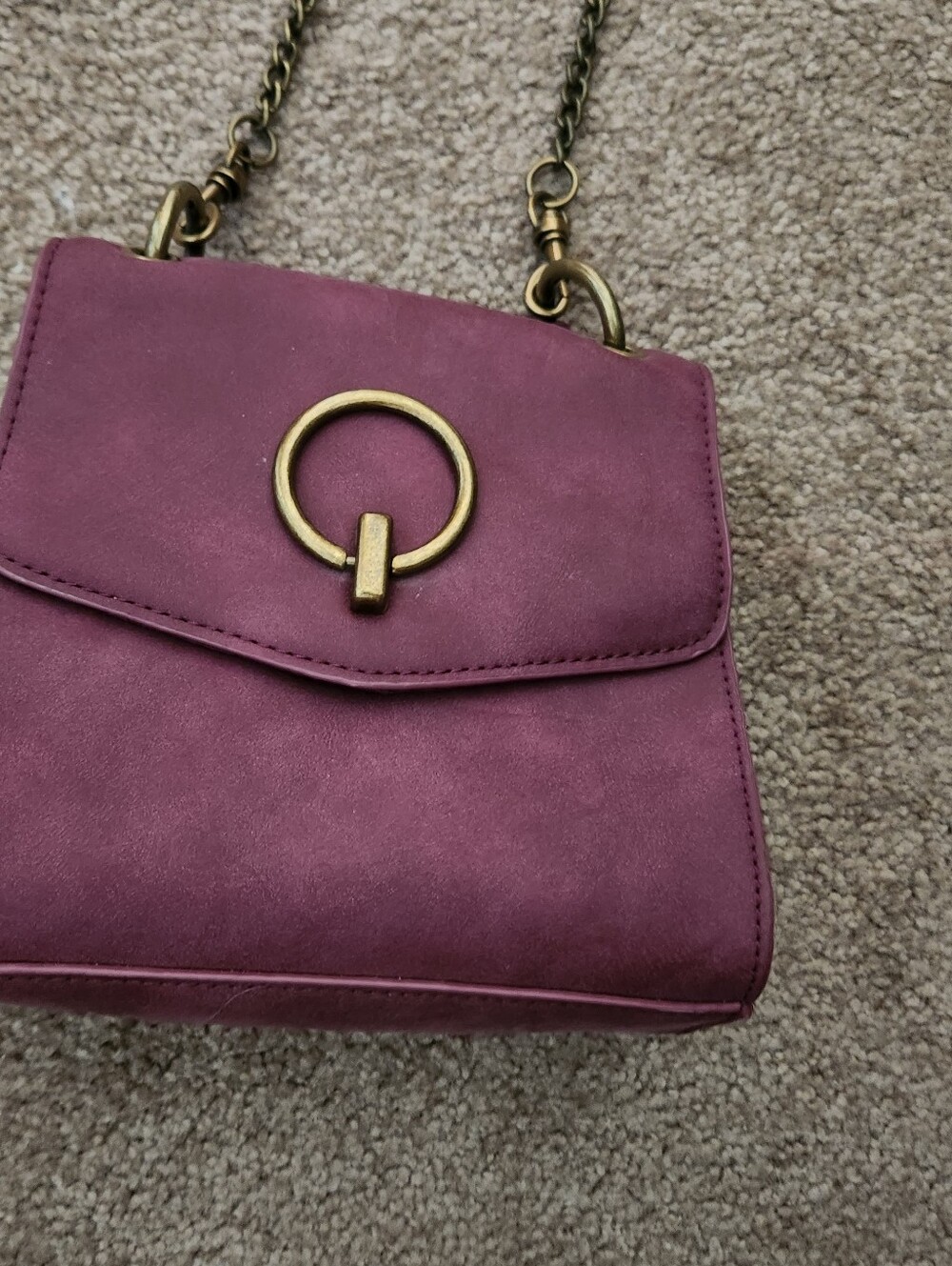 Universal Thread Purse - Picture 2 of 5
